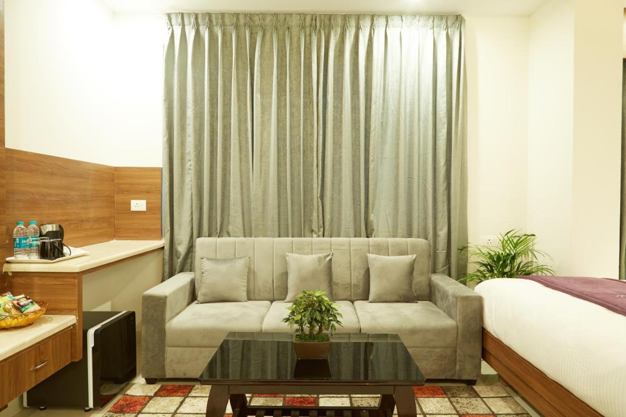 Vovo Premier Hotel Μπανγκαλόρ Εξωτερικό φωτογραφία