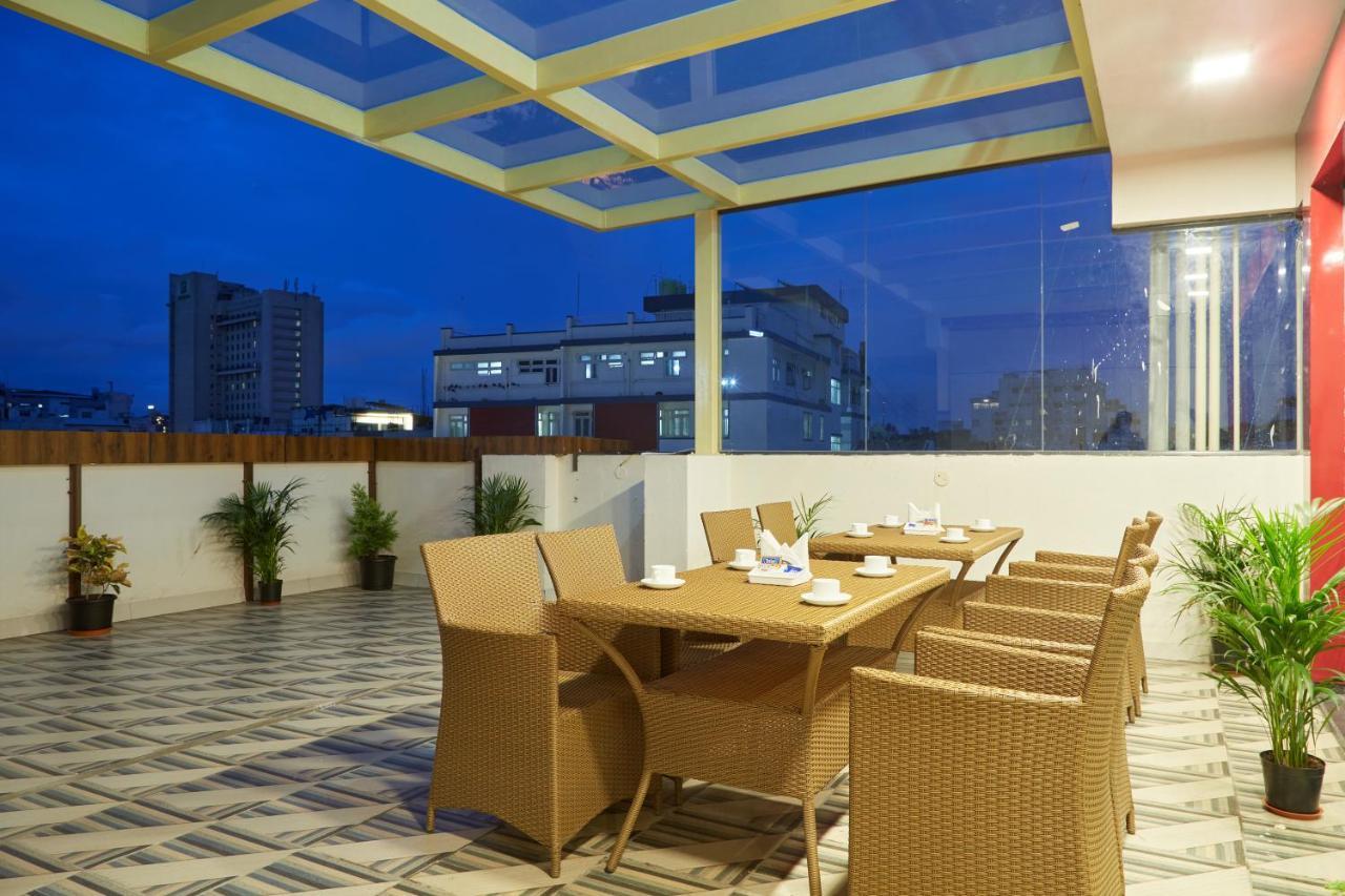 Vovo Premier Hotel Μπανγκαλόρ Εξωτερικό φωτογραφία