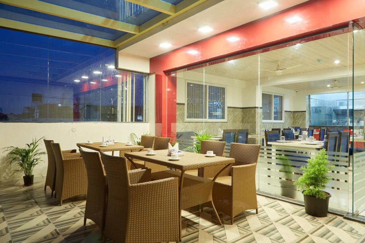Vovo Premier Hotel Μπανγκαλόρ Εξωτερικό φωτογραφία