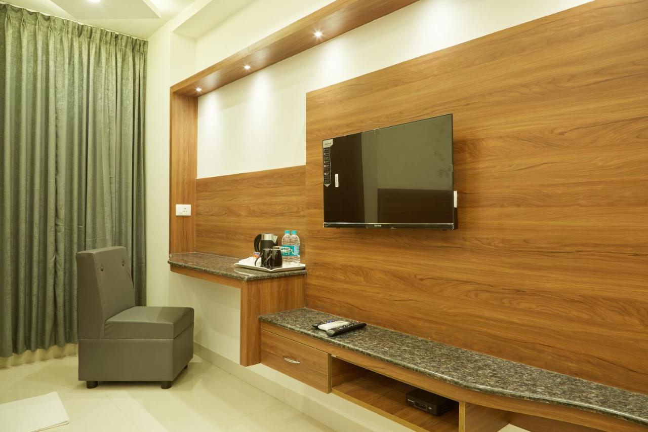 Vovo Premier Hotel Μπανγκαλόρ Εξωτερικό φωτογραφία