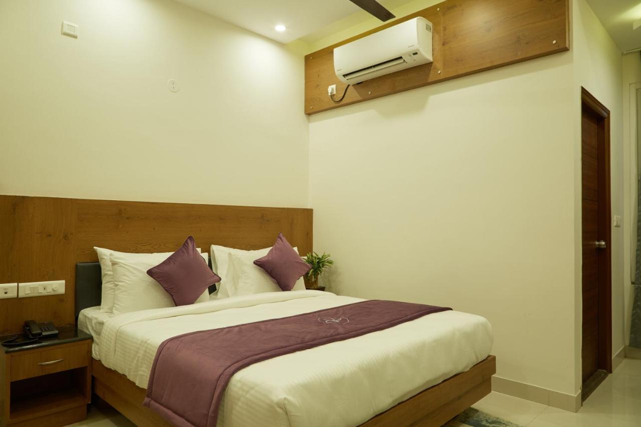 Vovo Premier Hotel Μπανγκαλόρ Εξωτερικό φωτογραφία